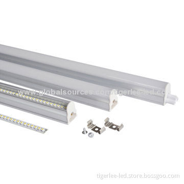 LED T5 10W integrated tube with aluminum base and PC cover